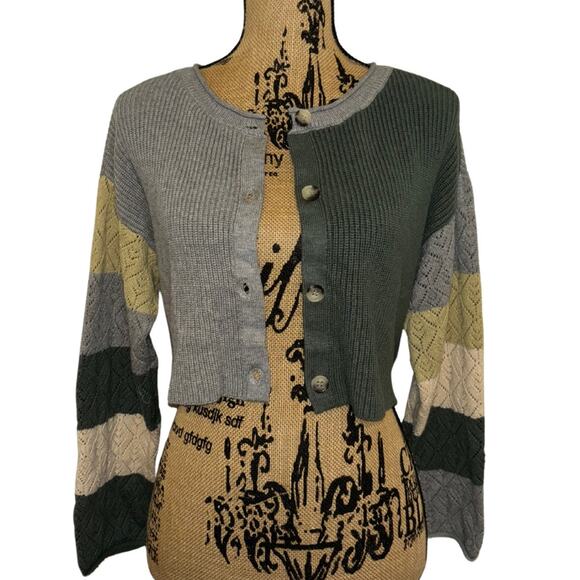 NYC Knits Cropped Cardigan Gray Green Yellow Stripes Size Large Asymmetrical - Picture 2 of 5